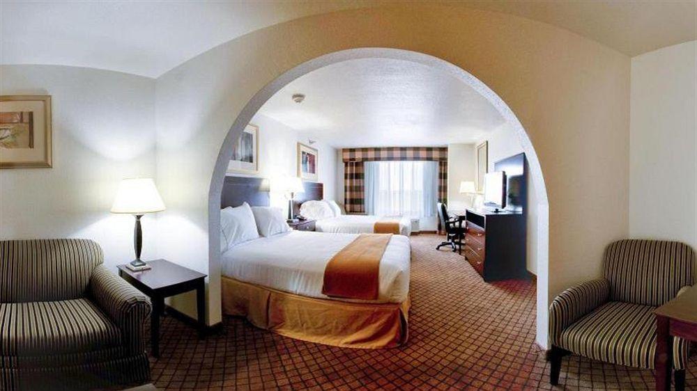 Holiday Inn Express Childress By Ihg Εξωτερικό φωτογραφία