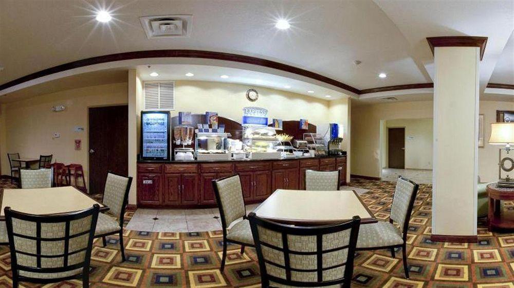 Holiday Inn Express Childress By Ihg Εξωτερικό φωτογραφία