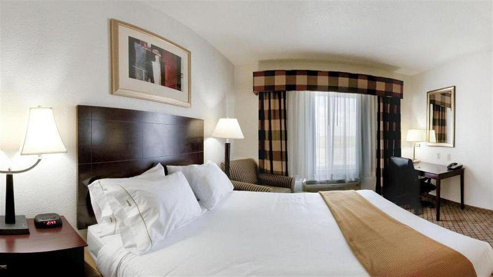 Holiday Inn Express Childress By Ihg Εξωτερικό φωτογραφία